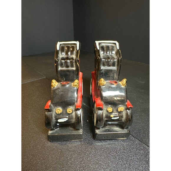Vintage Ford 1901 Japan Ceramic Car Bookends Black Red White 4"x4" Pair - Picture 5 of 7